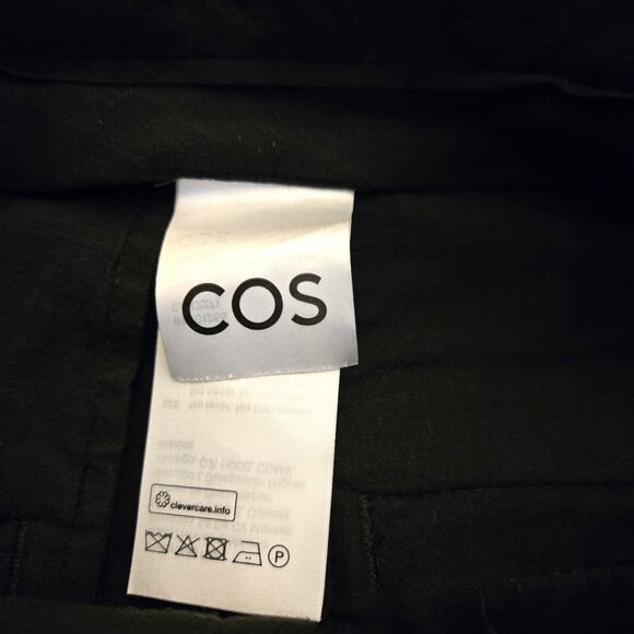 COS Black Pleated Dress Shorts Size 6 100% Lyocell - Picture 7 of 8